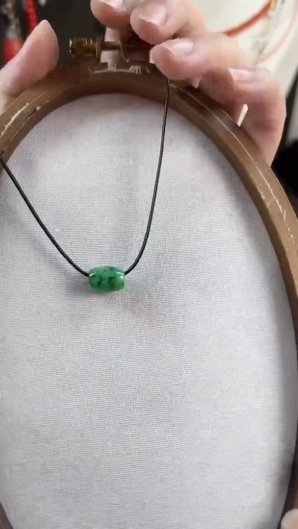 【闪购商品】翡翠颈饰未镶嵌路路通翡翠