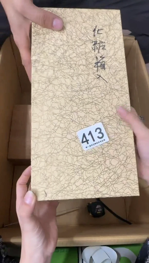 其他爱****友413...中古产品谨慎参拍