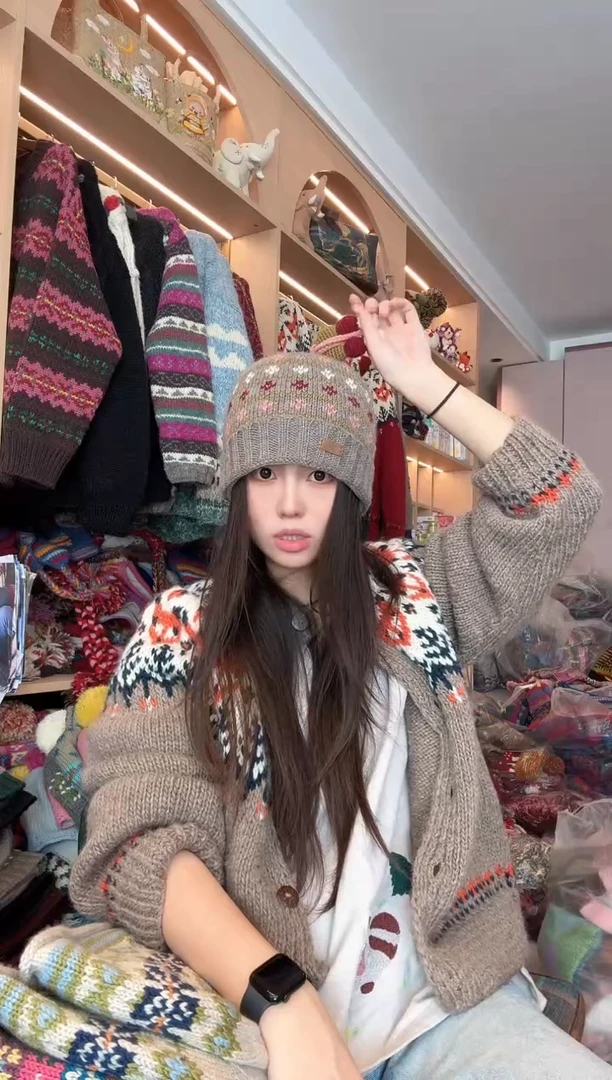 羊毛灰色好事发生帽