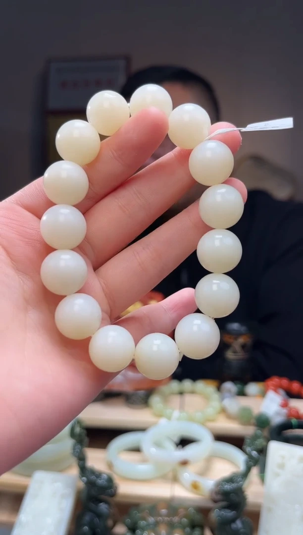 颈饰未镶嵌和田玉没**名手串