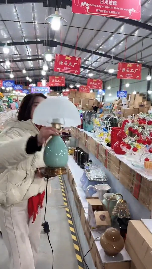 【闪购商品】玻璃于清花器B-早31