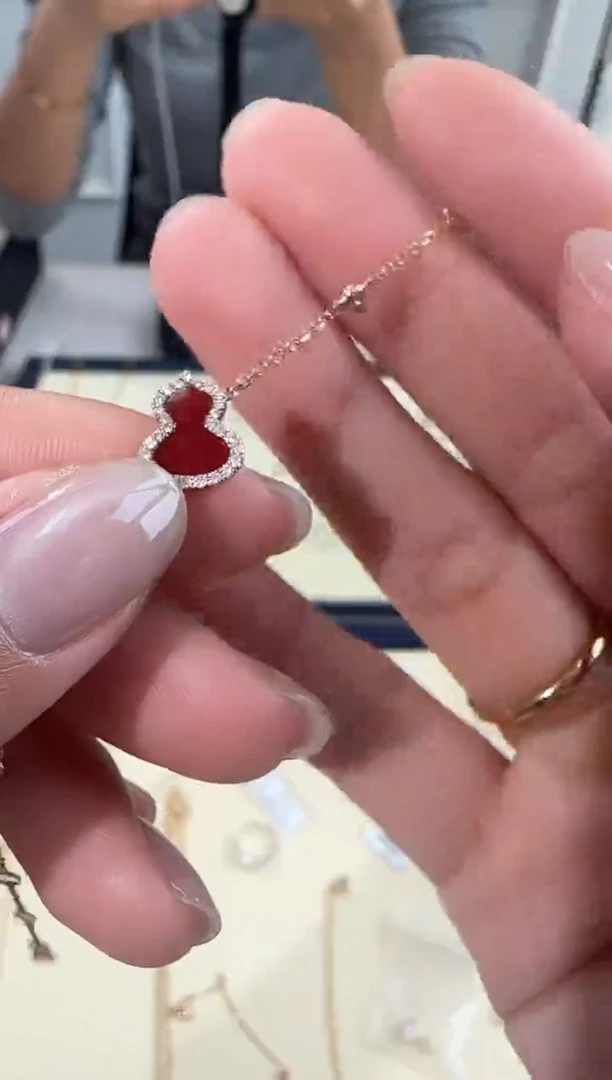 【闪购商品】合成钻石颈饰18K金镶嵌红葫芦手链