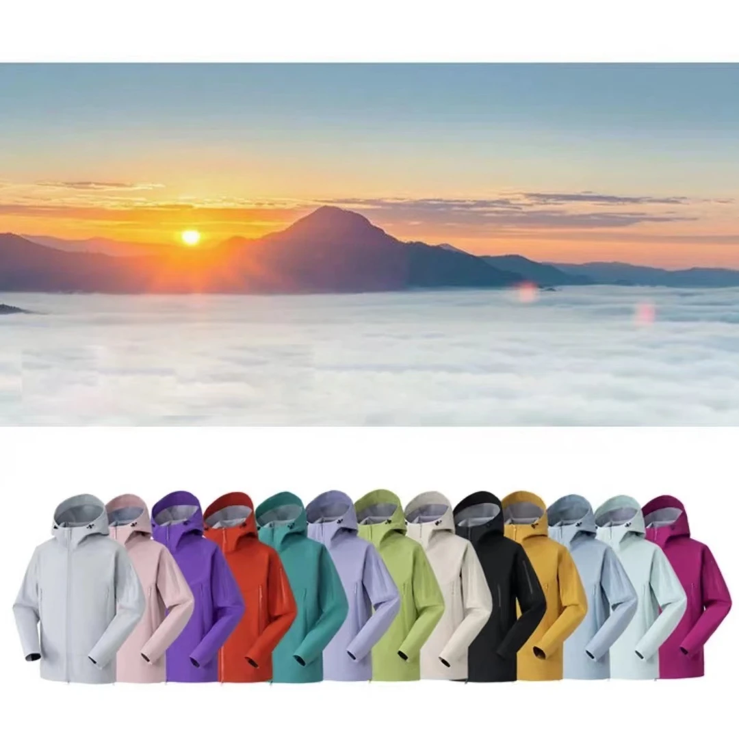 户外运动登山日常通勤情侣三防软壳外套男女同款连帽冲锋衣夹克