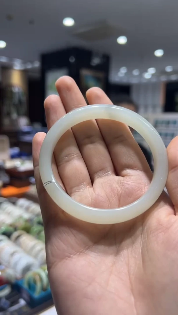 未镶嵌手镯和田玉62圈口  于田老料手镯