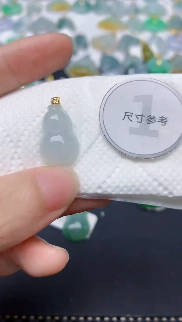 翡翠18K金镶嵌颈饰天然缅甸A货翡翠