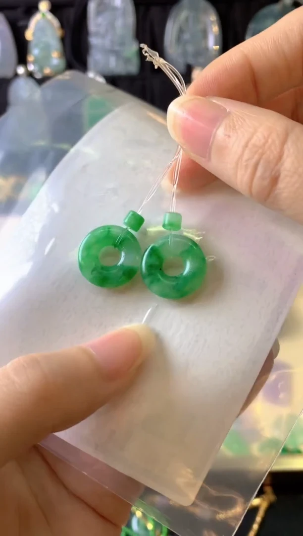 定制翡翠未镶嵌毛货抛光