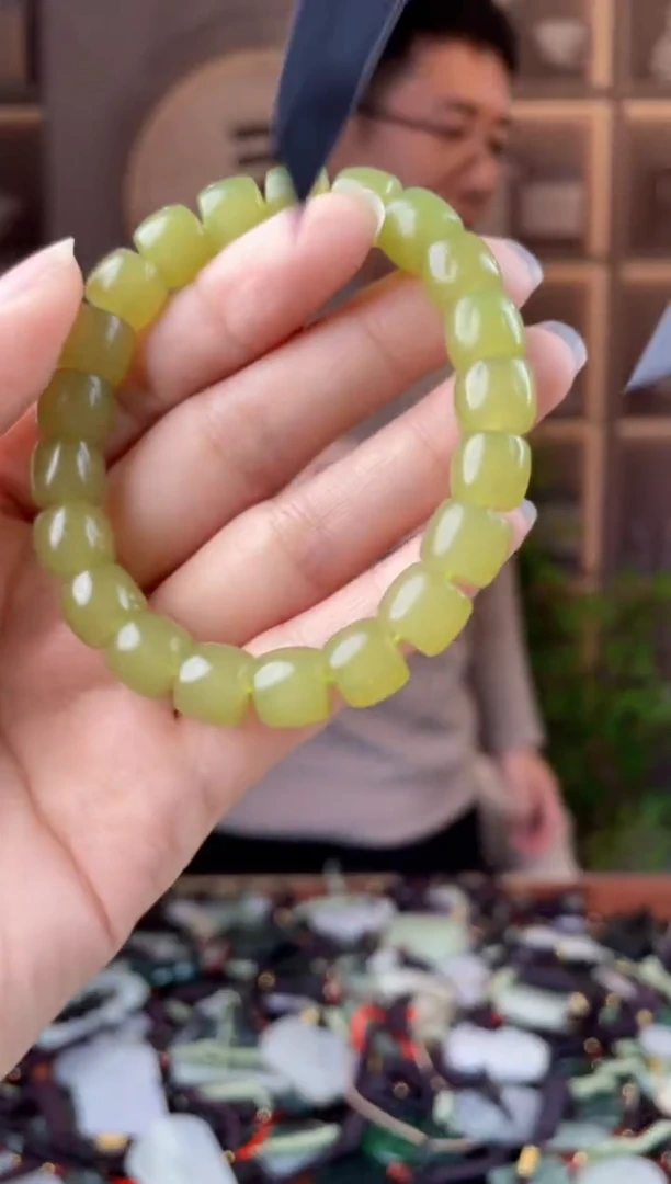 未镶嵌和田玉挂件拍一发一，多样性发货