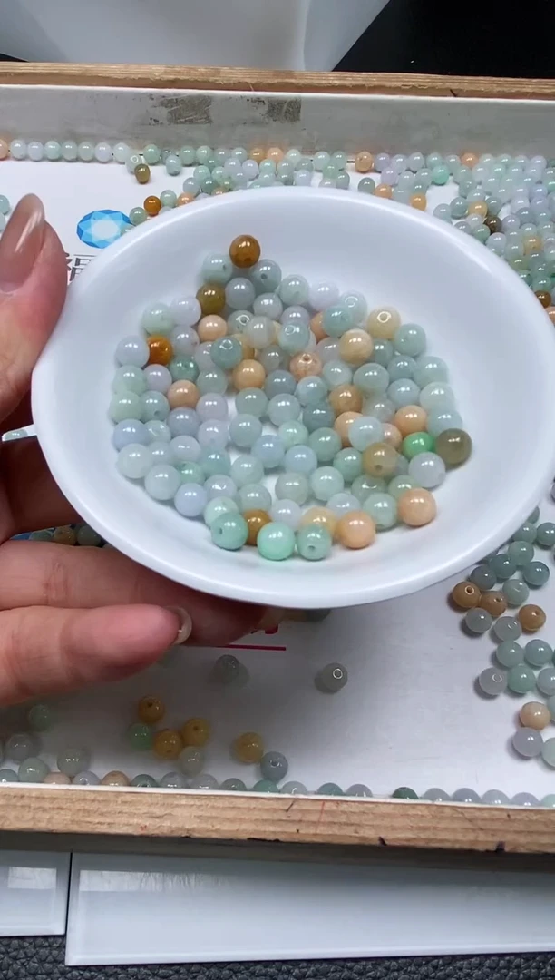 手饰翡翠未镶嵌D794 三彩翡翠6mm20个15元