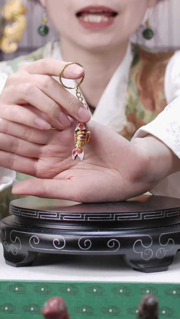 【闪购商品】非遗技艺 景泰蓝钥匙扣鱼红色