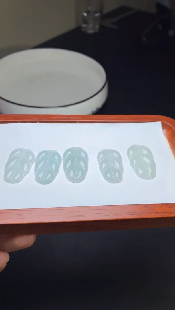 吊坠(不含链)未镶嵌翡翠叶子（多样性发一）