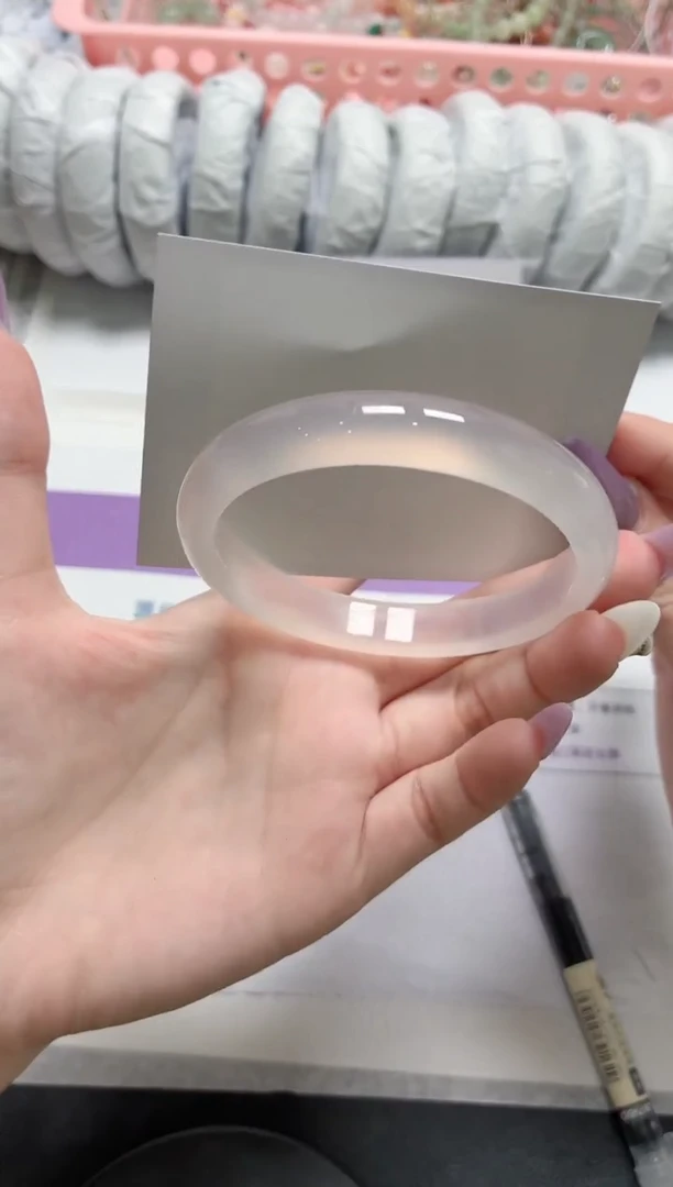 石英质玉手镯未镶嵌29-61.4荔枝