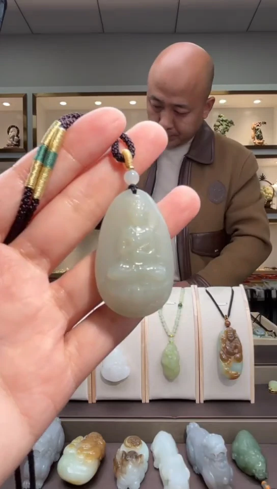 颈饰未镶嵌和田玉苏