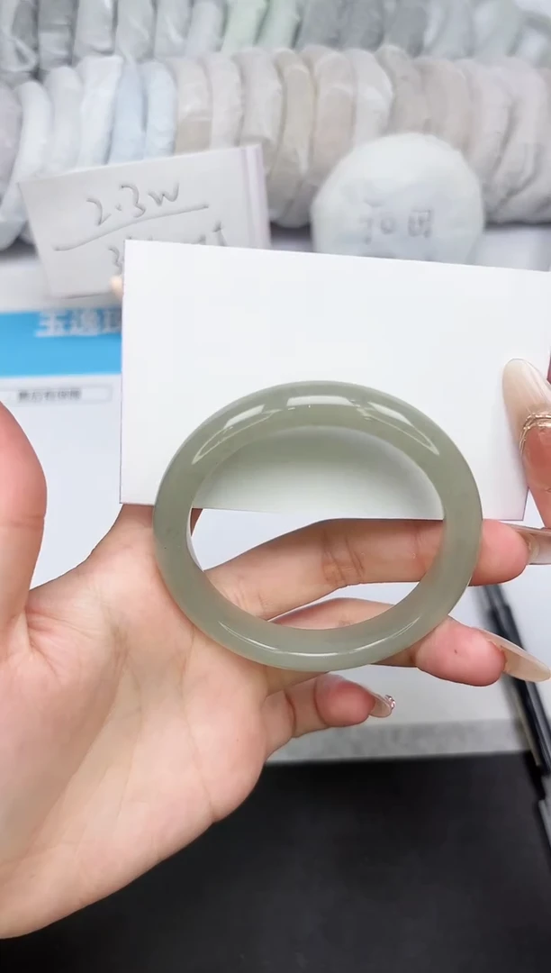 石英质玉未镶嵌手镯132-54.8