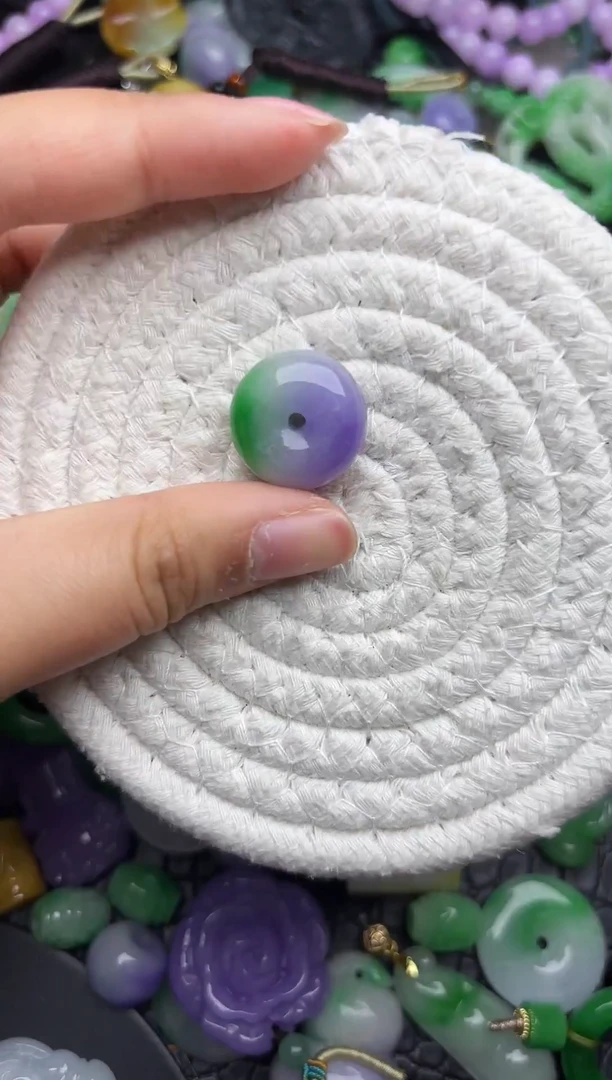 颈饰未镶嵌翡翠缅甸翡翠吊坠