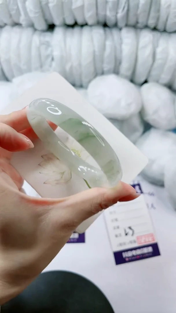 【闪购商品】石英质玉手镯未镶嵌多样性发货L3