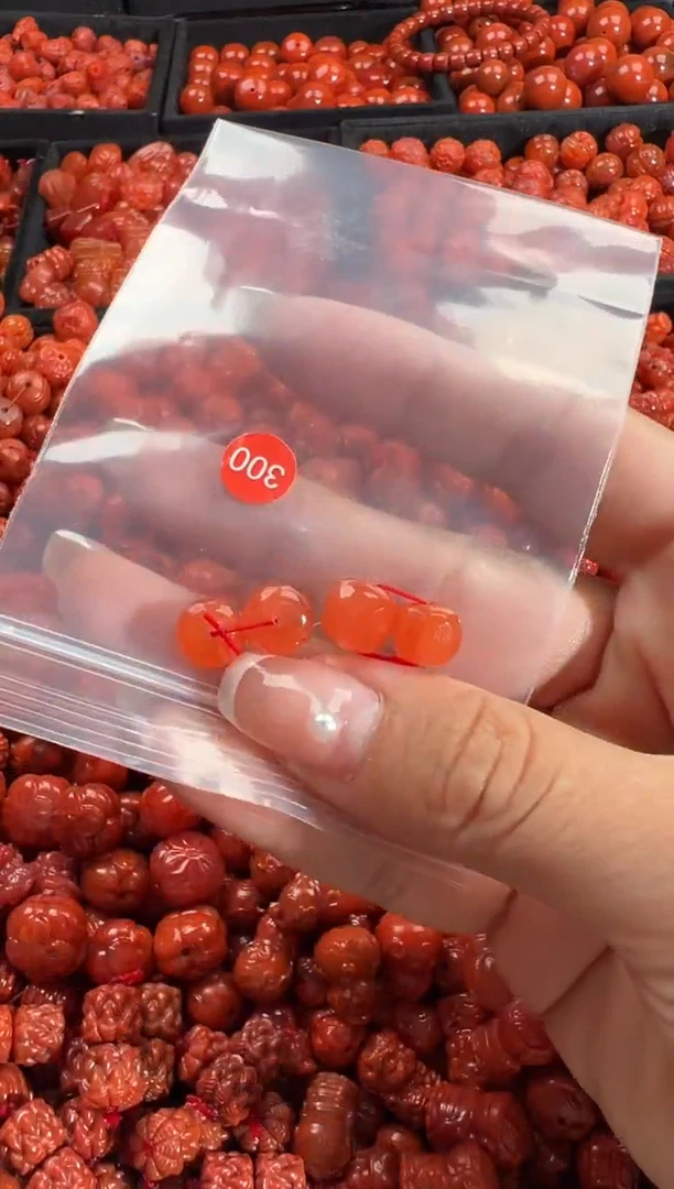 颈饰未镶嵌南红玛瑙1