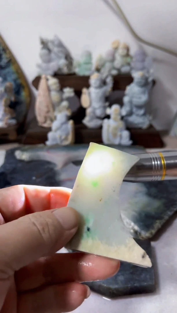 【闪购商品】翡翠吊坠(不含链)未镶嵌A432