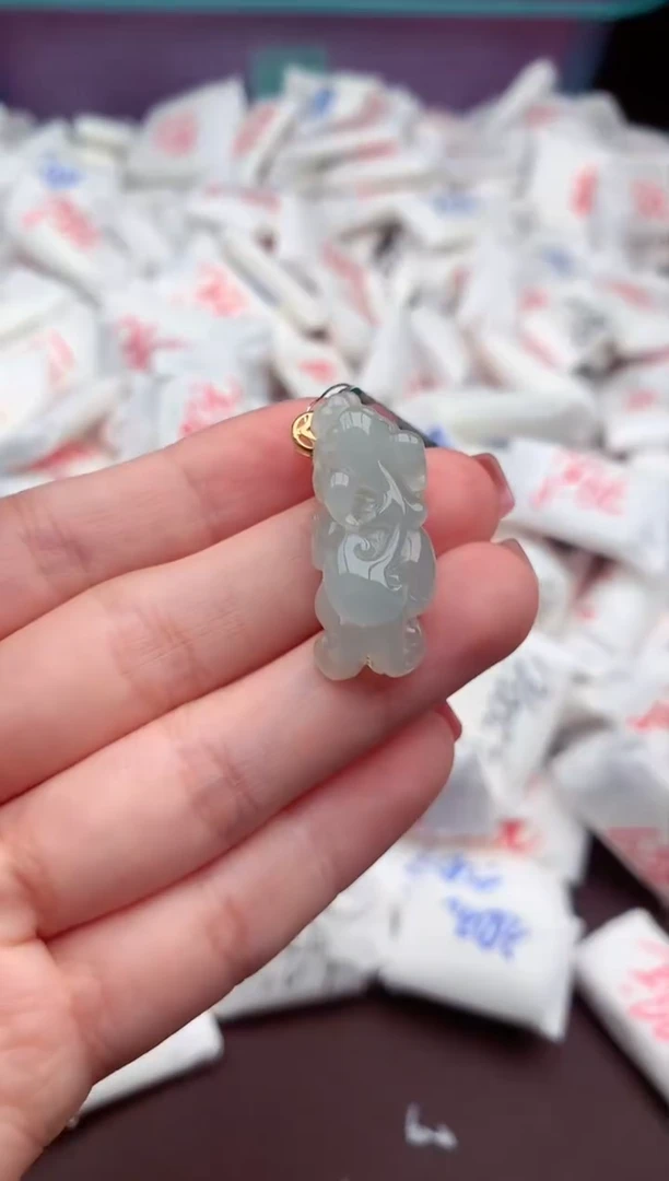 【闪购商品】翡翠挂件18K金镶嵌一