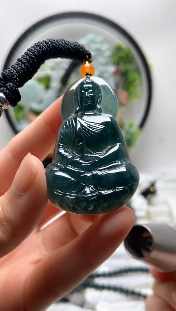 翡翠未镶嵌颈饰大日如来有浮棉