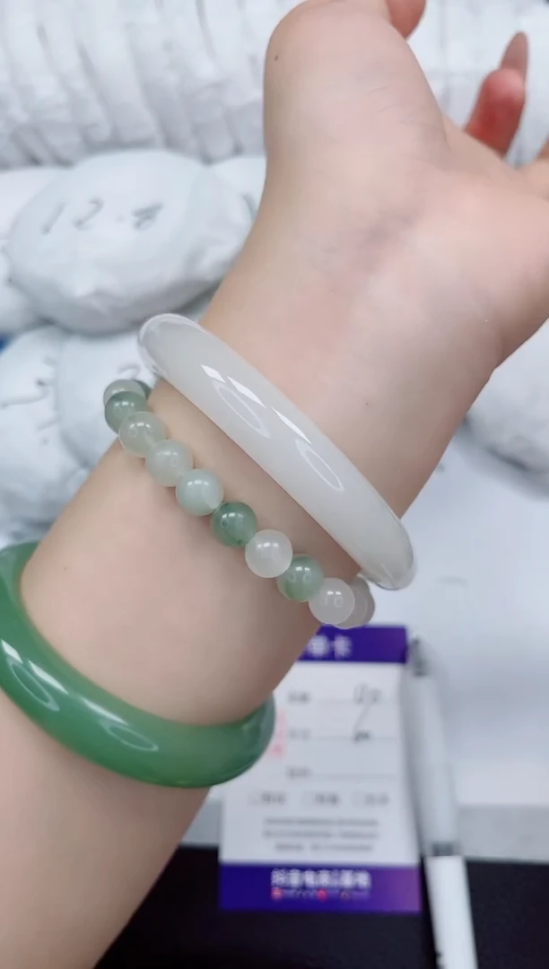 石英质玉手镯未镶嵌130-60/61