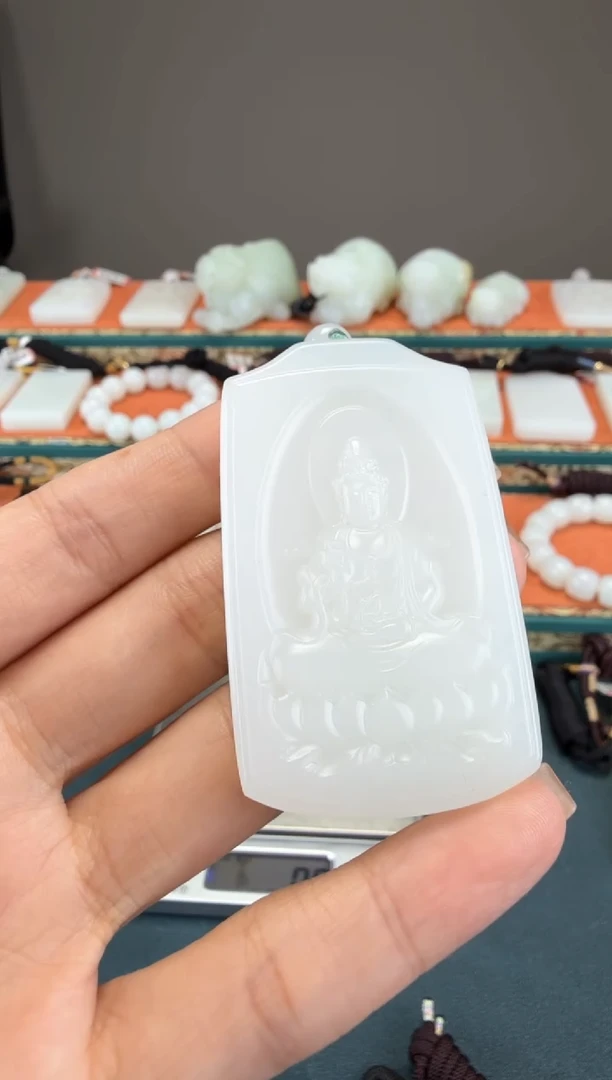 颈饰未镶嵌和田玉1