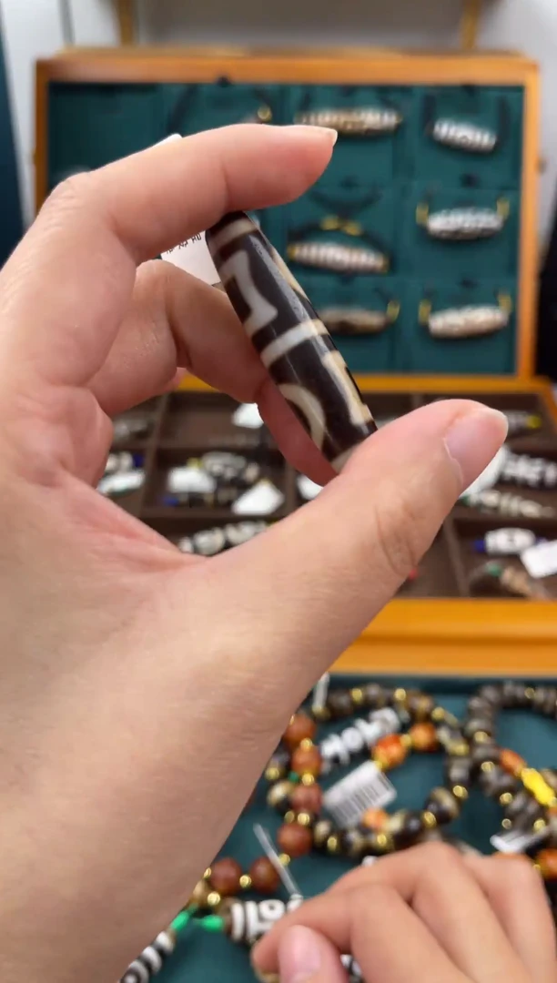 玛瑙/玉髓（覆膜）颈饰未镶嵌12（微瑕）