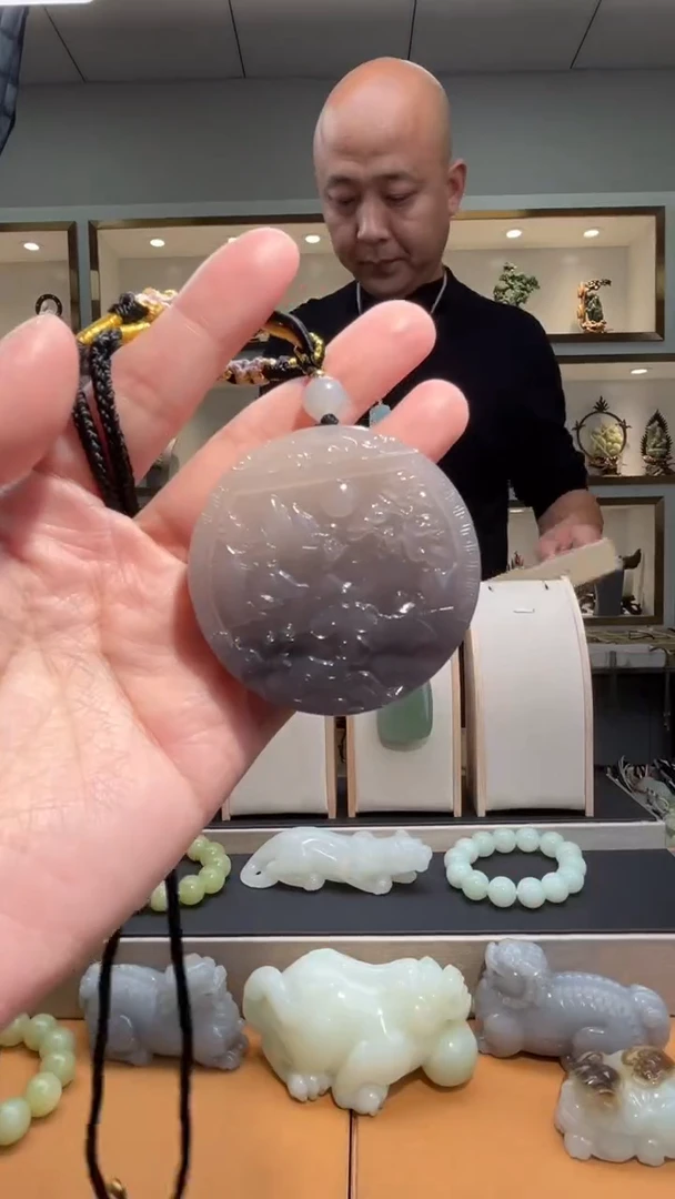 颈饰未镶嵌和田玉苏