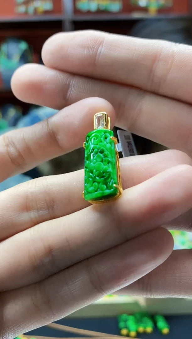 颈饰未镶嵌翡翠翡翠吊坠-34