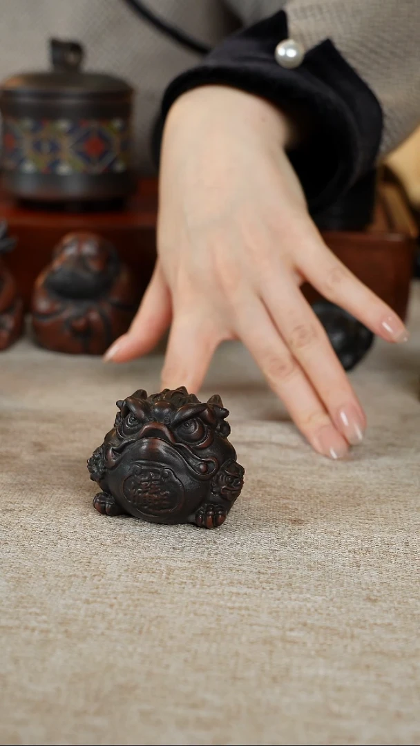 广西陶礼坭兴陶三足金蟾茶宠