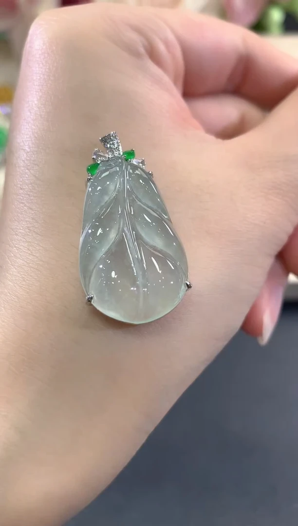 吊坠(不含链)18K金镶嵌翡翠b104