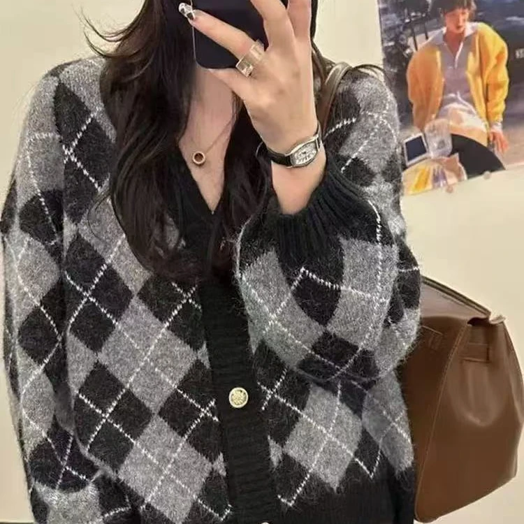 灰黑菱格慵懒风毛衣外套女秋冬季加厚外穿V领针织开衫N8ZY1365