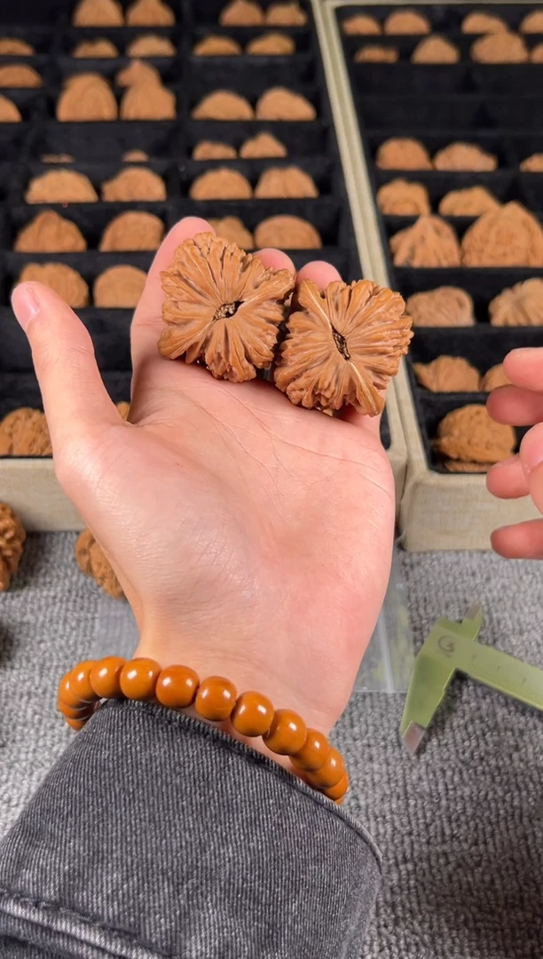 把件文玩核桃全品45+四座楼4号