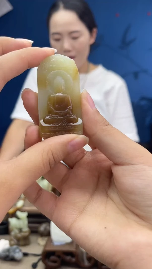和田玉未镶嵌颈饰1