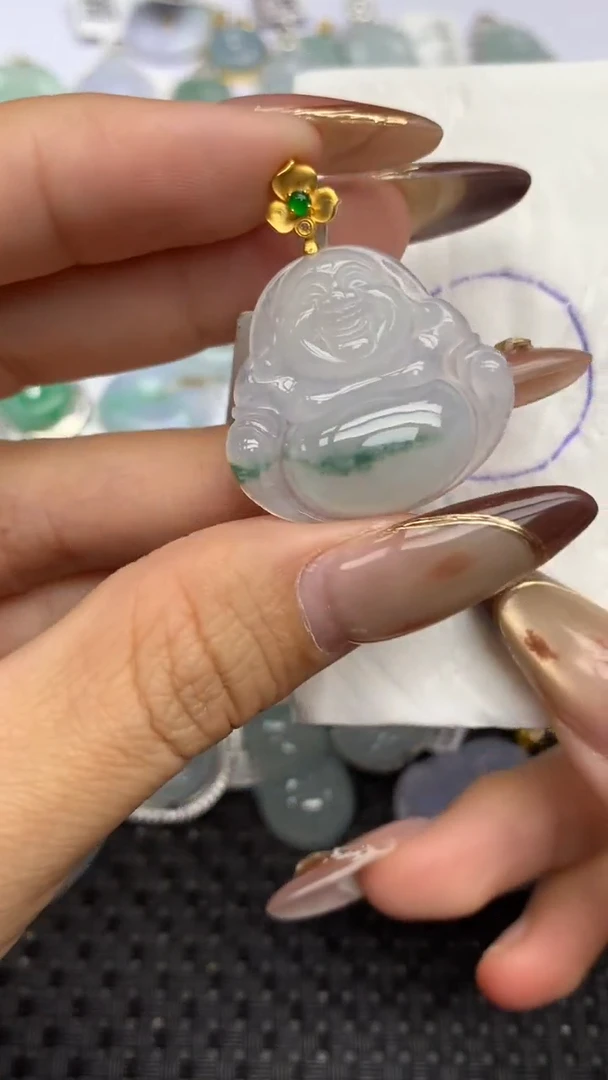 颈饰18K金镶嵌翡翠   天然翡翠A货  百元以上9米证书费自理