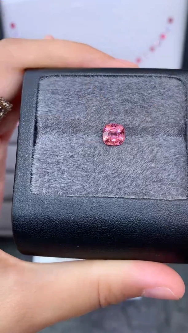 定制尖晶石裸石未镶嵌枕型 蔷薇色调 1.64ct