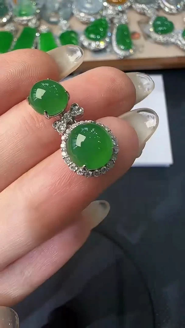 翡翠18K金镶嵌吊坠(不含链)30