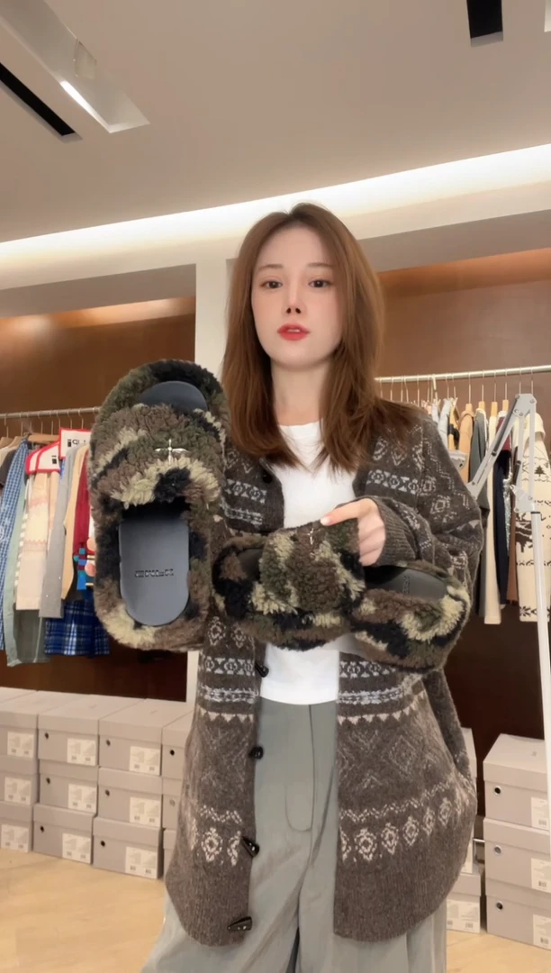 迷彩高跟毛拖 1200 拍下备注尺码