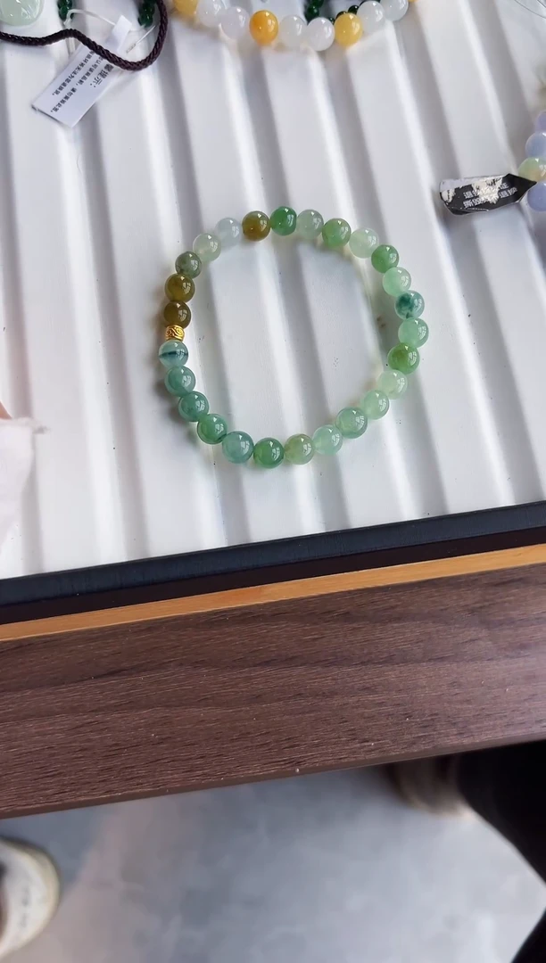 散珠翡翠翡翠手串卡7+  有瑕疵