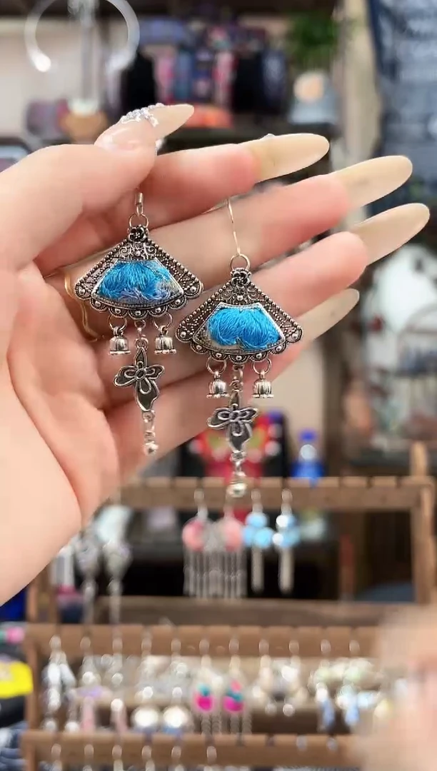 织绣民族风非遗老绣苗银饰品424