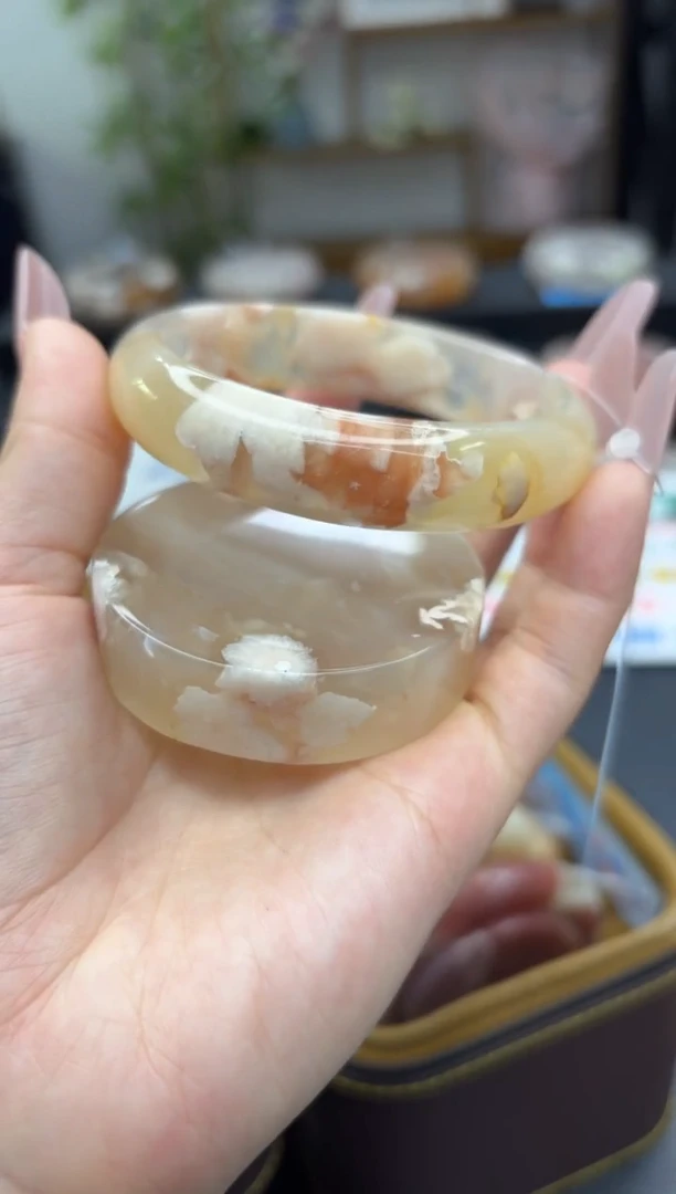 【闪购商品】石英质玉手镯未镶嵌A262(59圈赠送镯心)