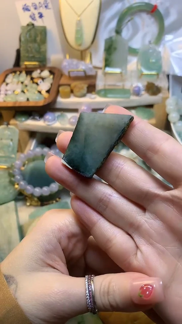 未镶嵌挂件翡翠缅甸A货翡翠,没有运费险,有纹有裂