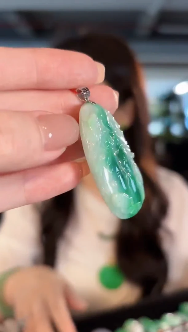 吊坠(不含链)18K金镶嵌翡翠 缅甸A货/支持复检/一件