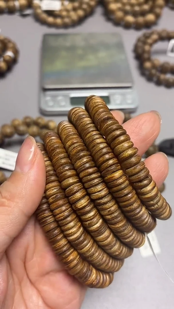沉香手串达拉干随型红土沉片片珠单圈多样性发其一