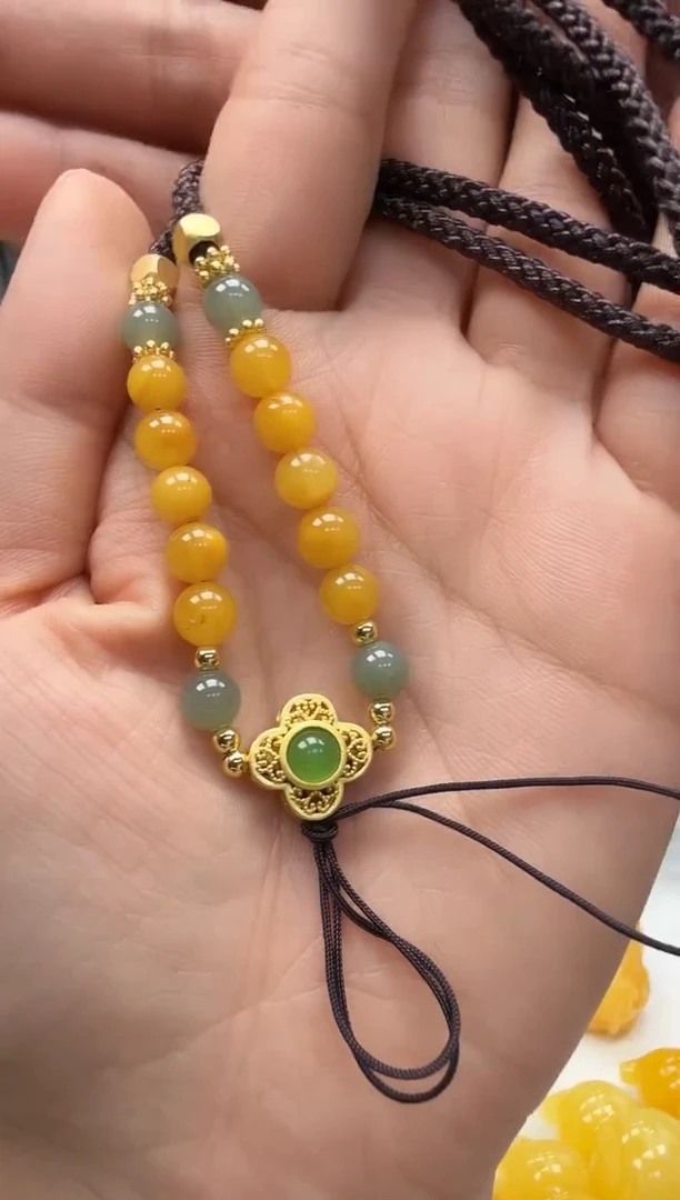 裸石琥珀未镶嵌随机一件