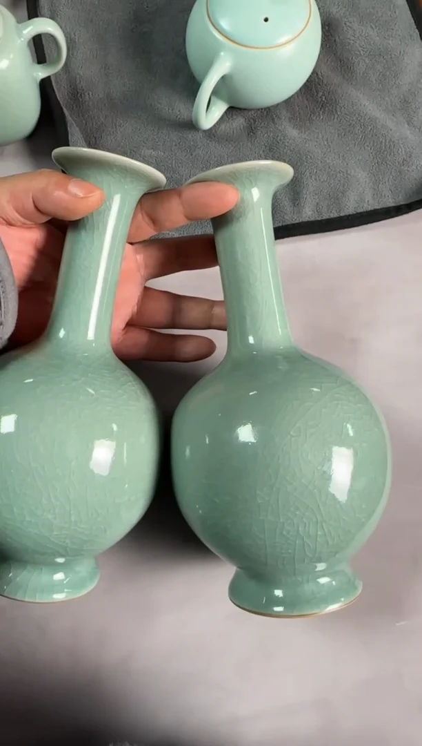 汝瓷平顶山汝瓷产品   长颈瓶2个