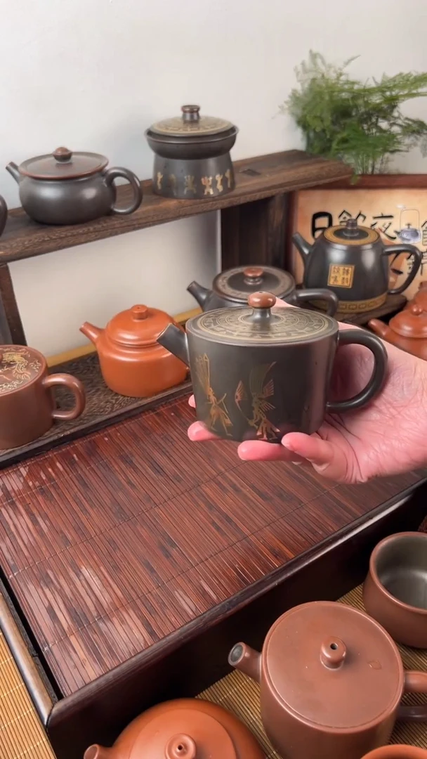 贵*烫金铜鼓纹 汉瓦壶