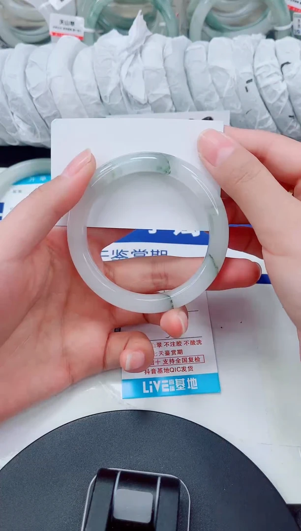 未镶嵌手镯石英质玉124-56/57