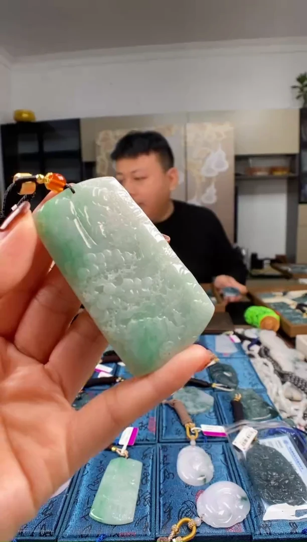 颈饰未镶嵌翡翠多样性发其一