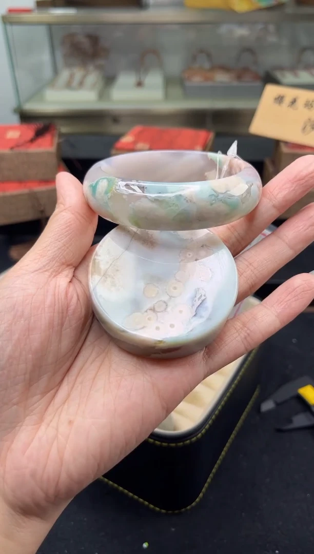 未镶嵌手镯石英质玉57圈口（赠品镯心）S9047