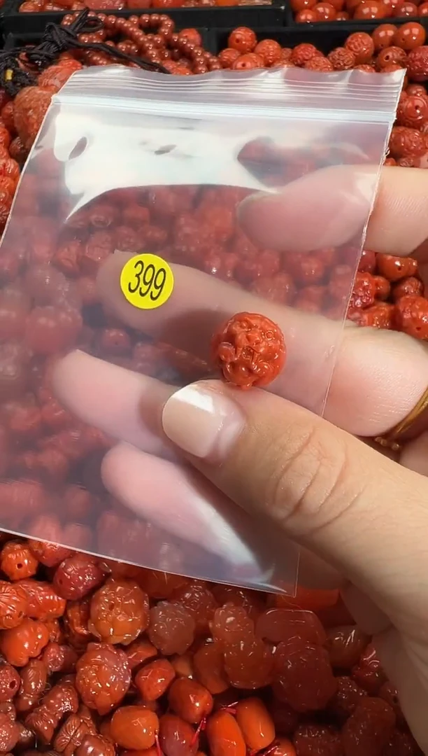 颈饰未镶嵌南红玛瑙1